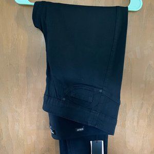 NYDJ Curves 360 - Sculpt - Pull On Jean Leggings. Black. Size 18